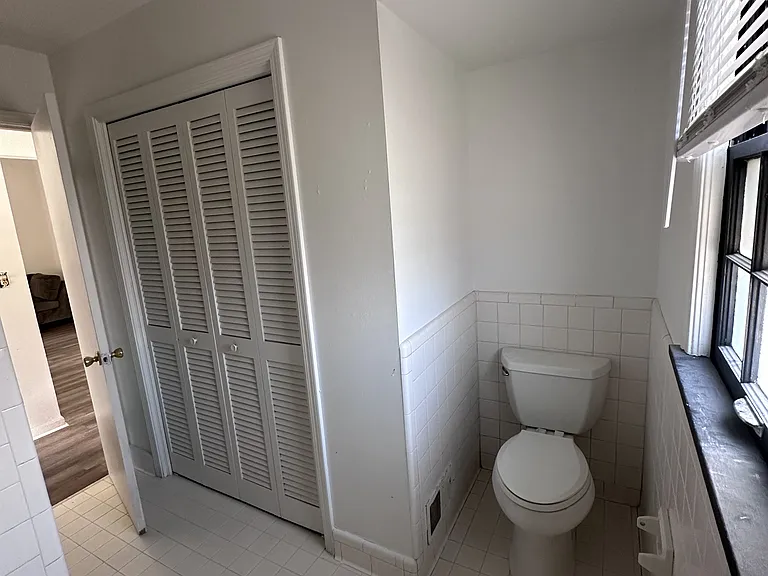 1801 Bashford Manor Ln #5 — Photo 9