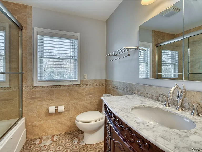 750 Kerwin Blvd — Photo 12