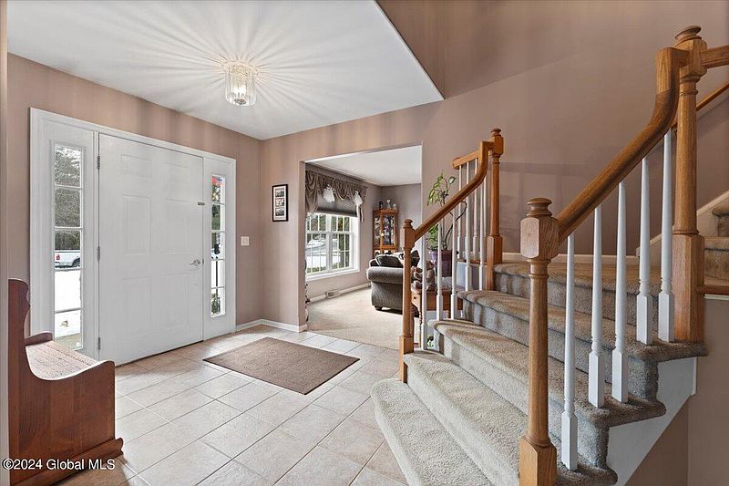 5th image of 688 Stark Terrace