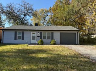 16 Saint Ambrose Dr, Cahokia, IL 62206