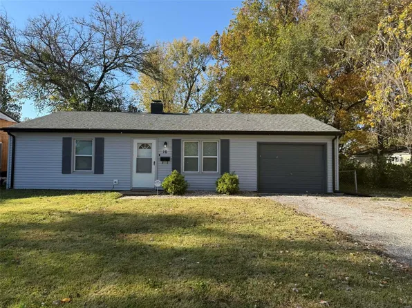 16 Saint Ambrose Dr, Cahokia, IL 62206