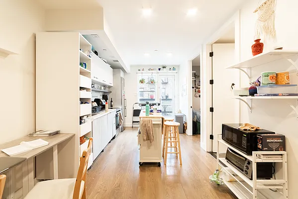 Rented by Maplewood Management | media 39