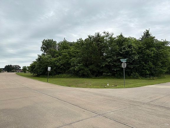 4th image of 1757 Canyon Lake Rd