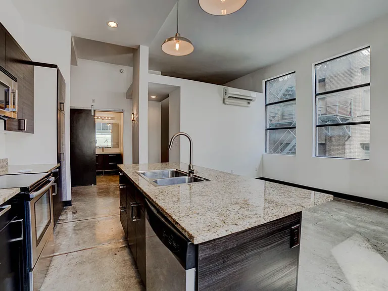 Vandever Lofts — Photo 14