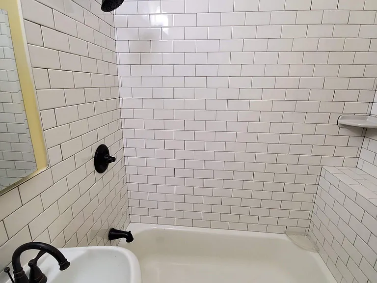 48 Monroe St #1 — Photo 2