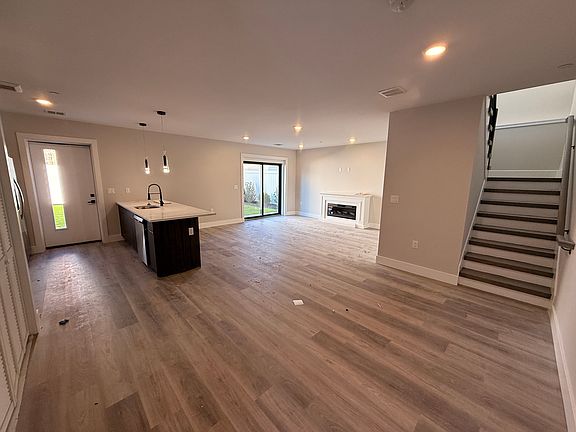 3rd image of 1516 47th St #3