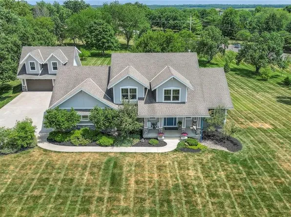 17875 Bluejacket St, Overland Park, KS 66221