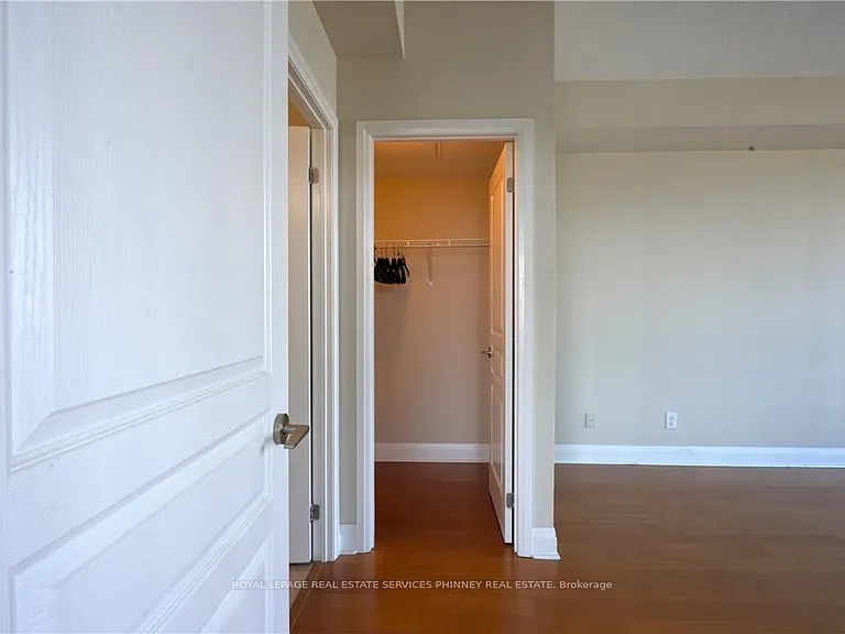 1 Hurontario St #806 — Photo 27