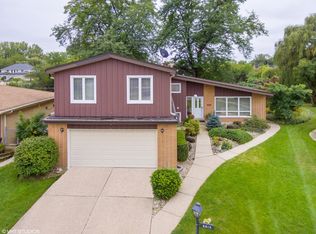 6615 Maple St, Morton Grove, IL 60053