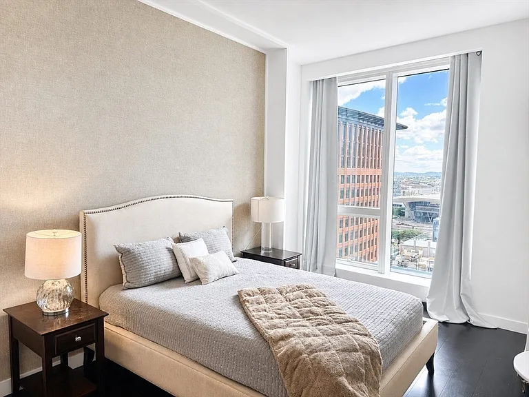 150 Seaport Blvd #20G — Photo 10