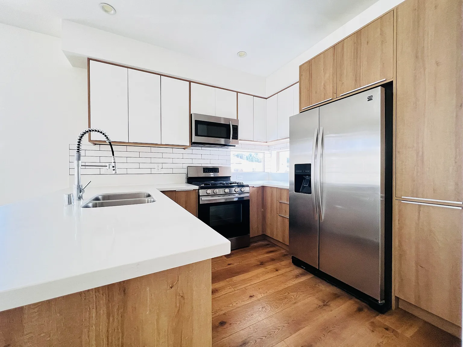 3 bed, 3.5 bath, 1322 sqft, $3,800 — Photo 1
