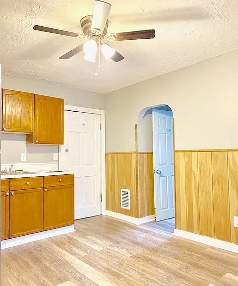 114 Huetter Ave #1 — Photo 14