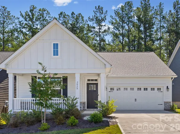 2028 Skyhawk Dr, York, SC 29745