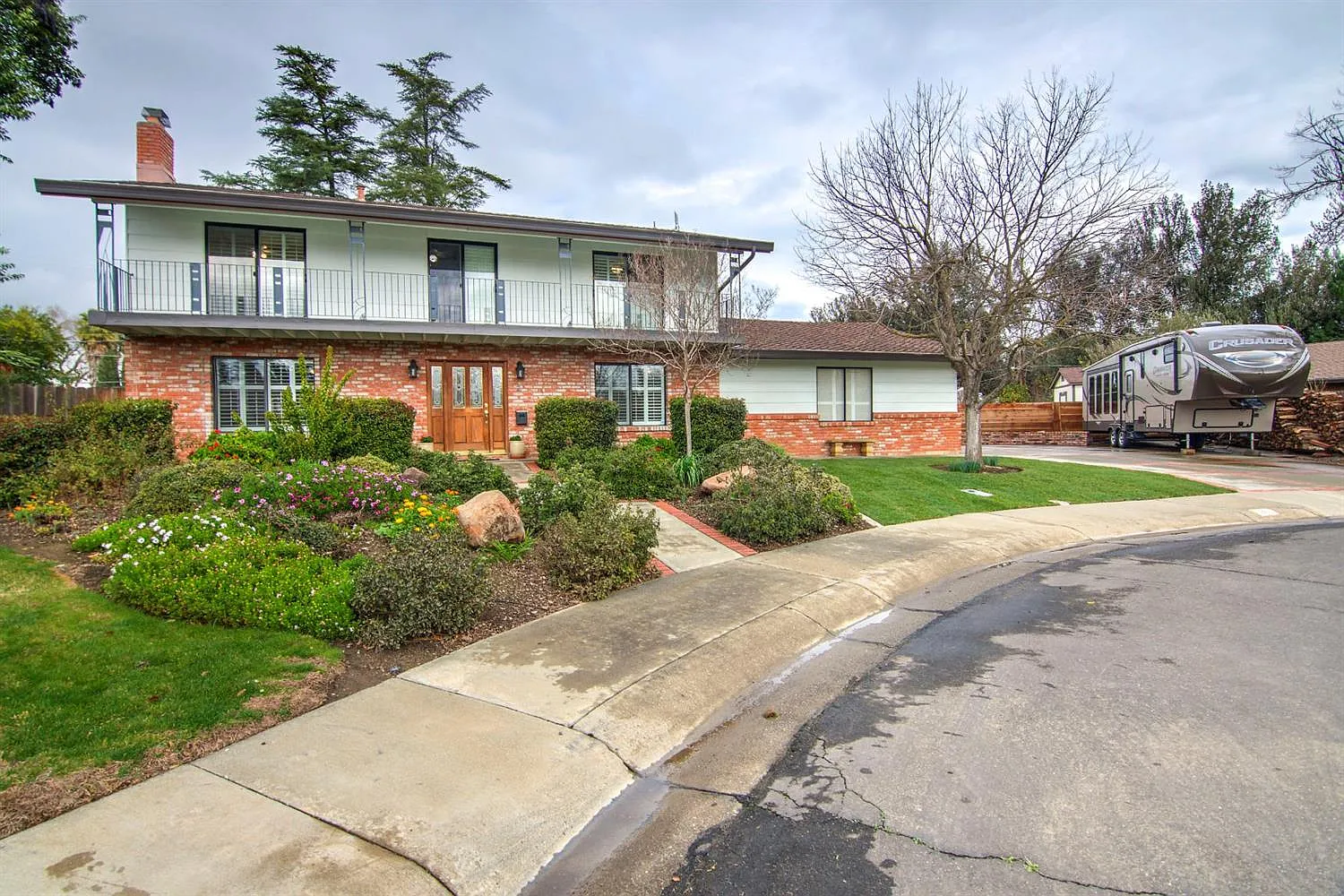 2 Baylor Pl photo 1