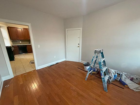 4th image of 6119 Park Ave #C22