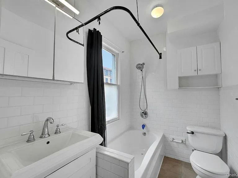 437 Warburton Ave #2 — Photo 17