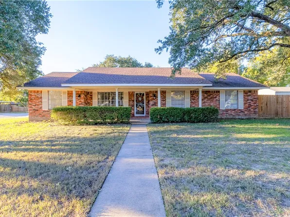 1205 Felder St, Navasota, TX 77868