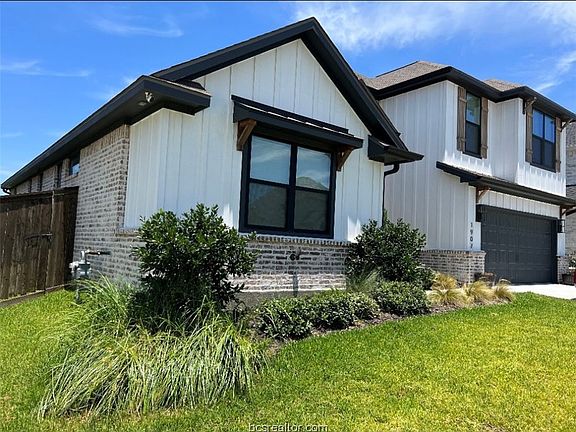 3rd image of 1907 Cottonwood Terrace Ct