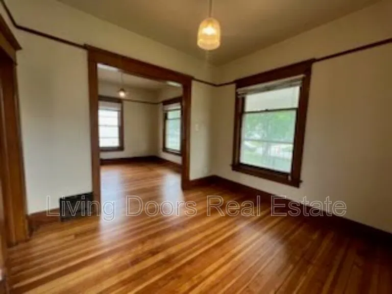 602 C St — Photo 8