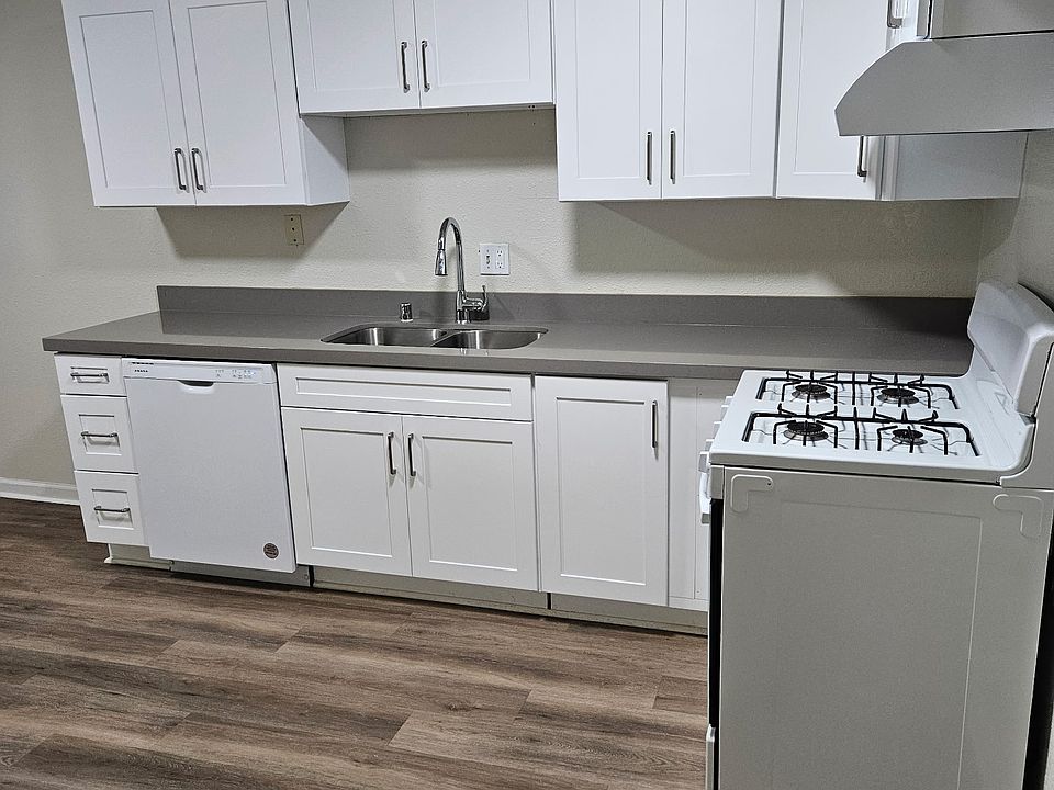 1st image of 3504 Avenida Del Presidente #1