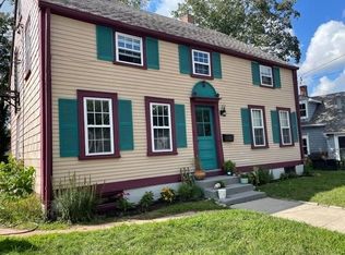 37 Castle St, East Greenwich, RI 02818