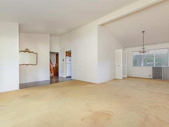 5th image of 1261 Moncoeur Dr