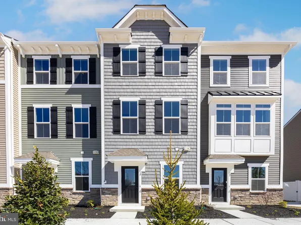 10 Sidney Ln, Stratford, NJ 08084