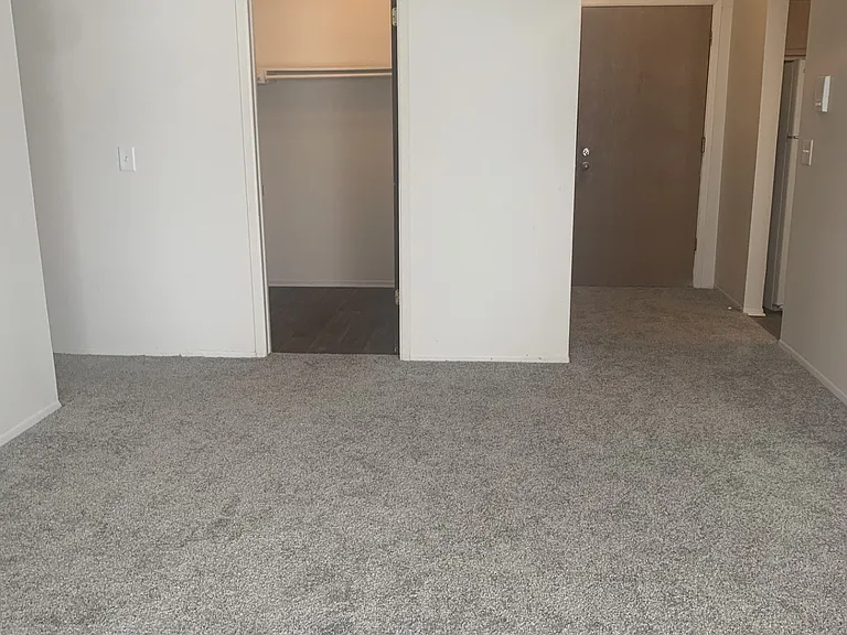 Franklin River Apartments — Photo 59