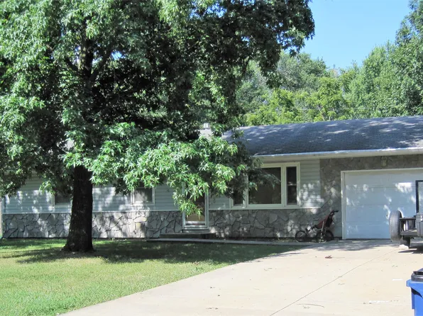 1313 Main St, Eudora, KS 66025