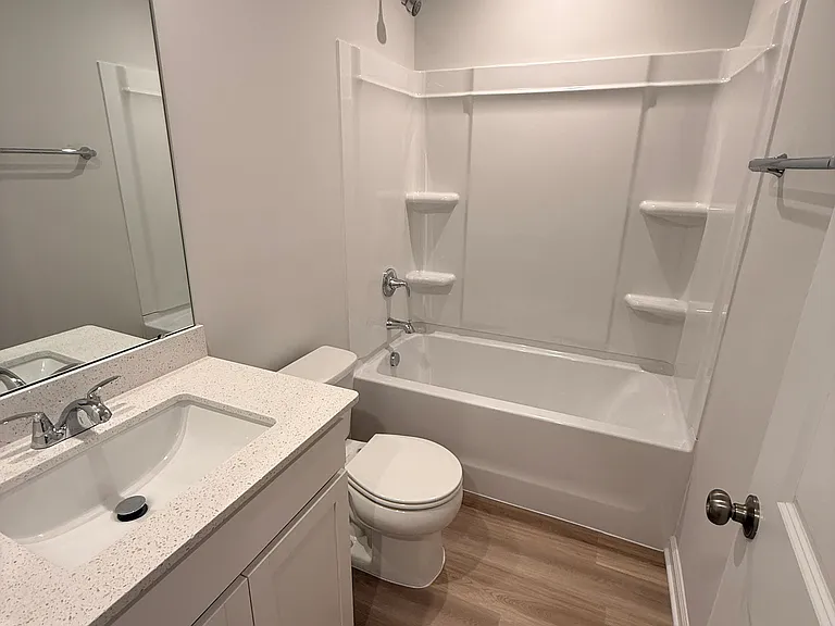29 Laurin St — Photo 18