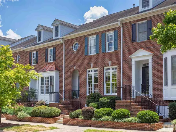 411 Copperline Dr, Chapel Hill, NC 27516