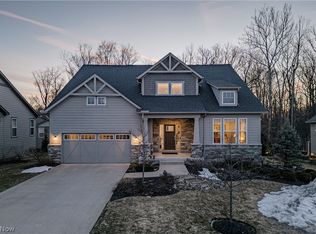 554 Salt Lake Cir, Orange, OH 44022