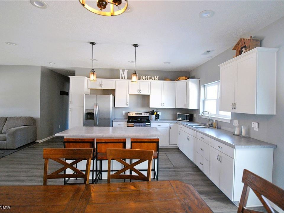 6028 Conneaut Light Dr, Vermilion, OH 44089 | Zillow