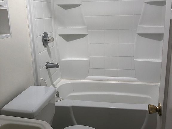 3rd image of 318 Central Ave