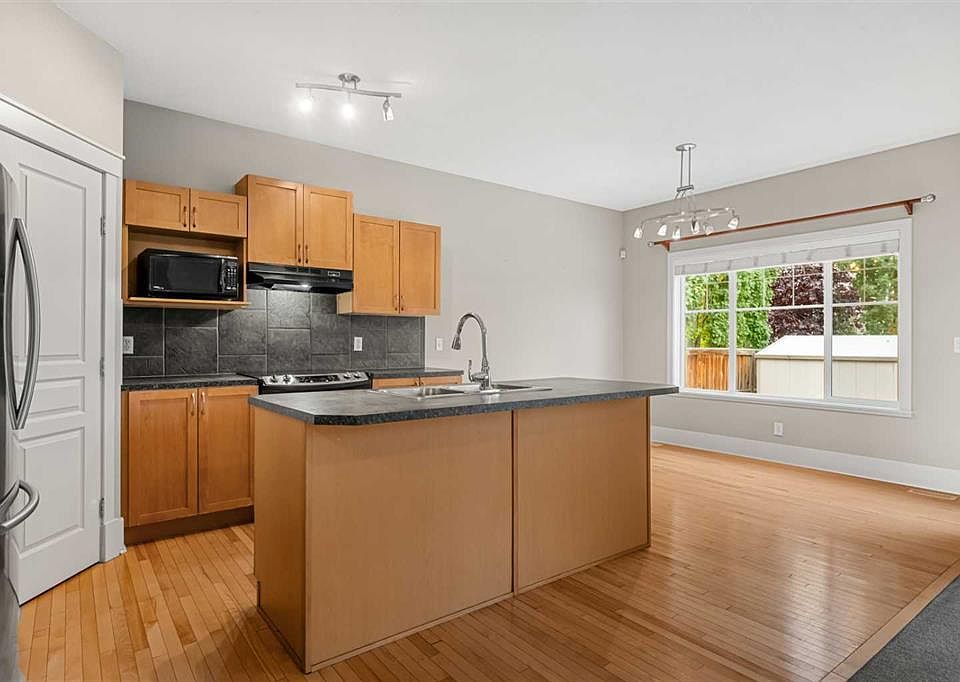 1st image of 177 W Cougartown Cir SW