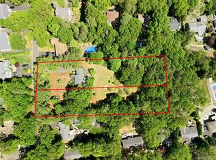 37 Winston Dr, Smithtown, NY 11787