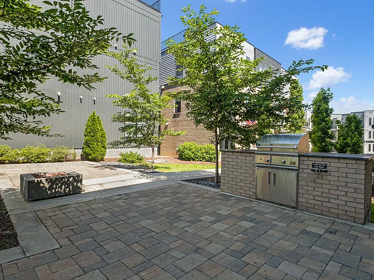 608 Hagan St — Photo 30
