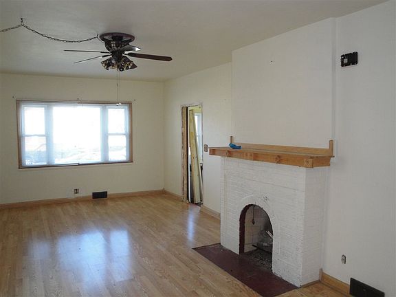 5th image of 1607 Myott Ave