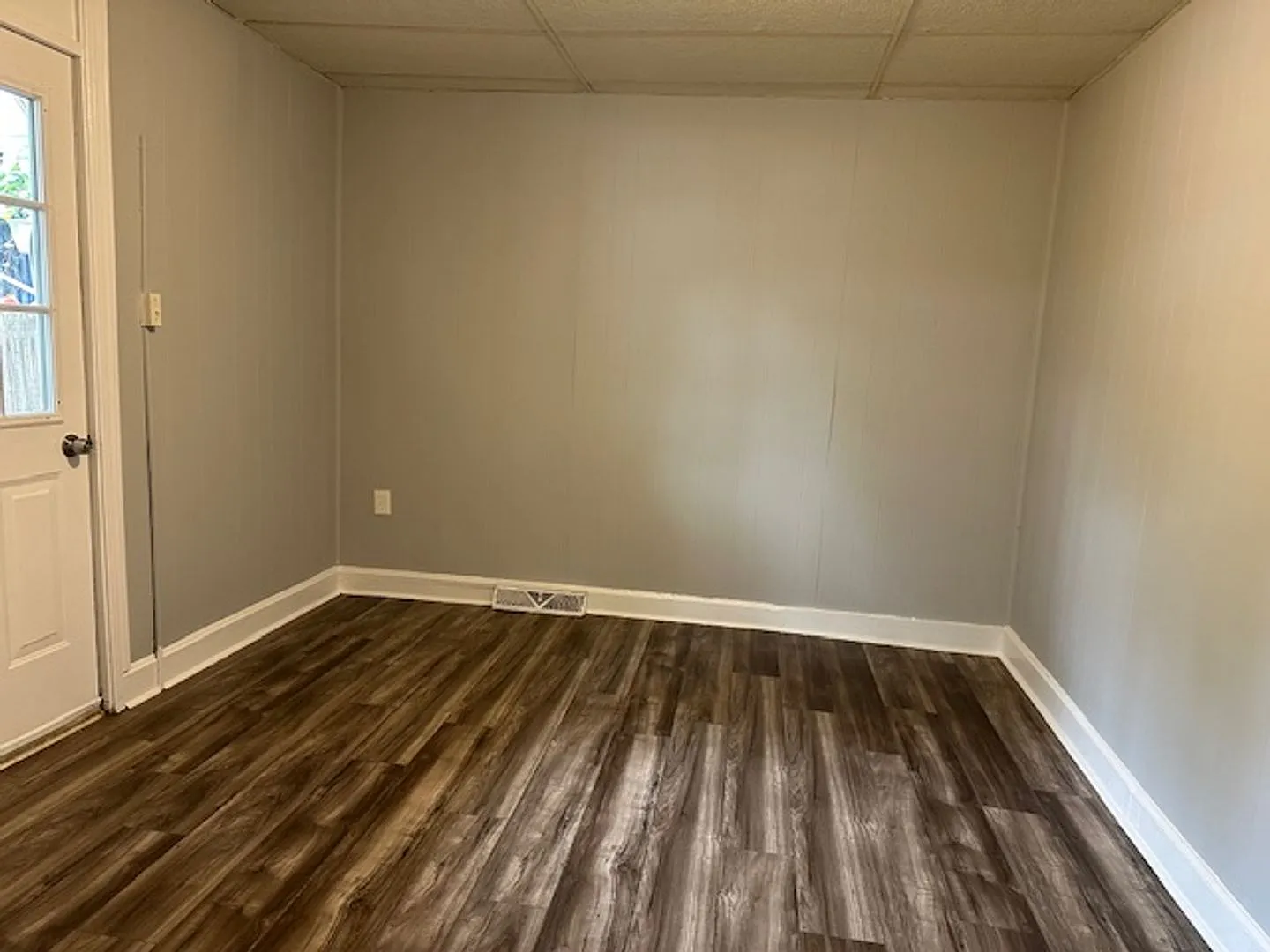 Discover This 1st Floor 2-Bedroom, 1-Bathroom Apartment in Steelton, PA, Situated Within The Stee... — Photo 2
