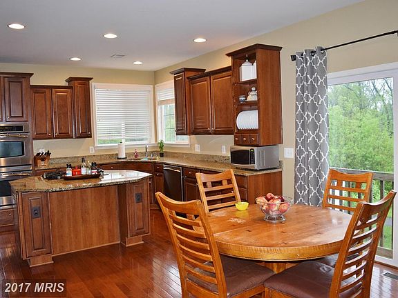 3rd image of 10797 Reynard Fox Ln