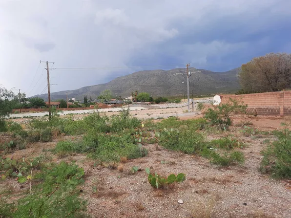 3213 Thunder Rd, Alamogordo, NM 88310
