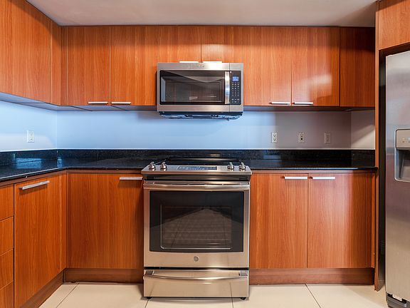 3rd image of 16699 Collins Ave APT 4201