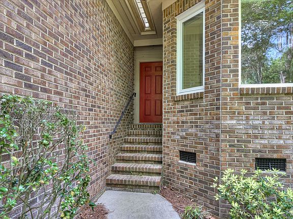 4th image of 100 White Willow Pl