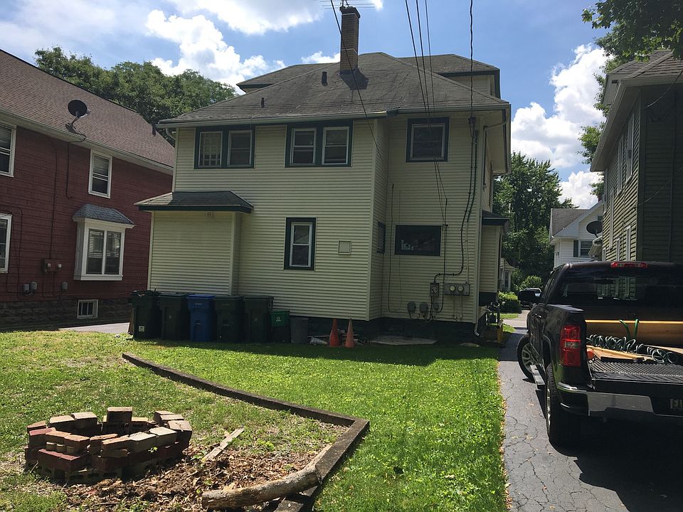 2nd image of 416 Magee Ave #2