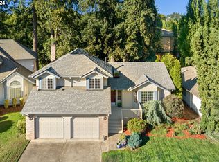 10883 SW Chateau Ln, Tigard, OR 97224
