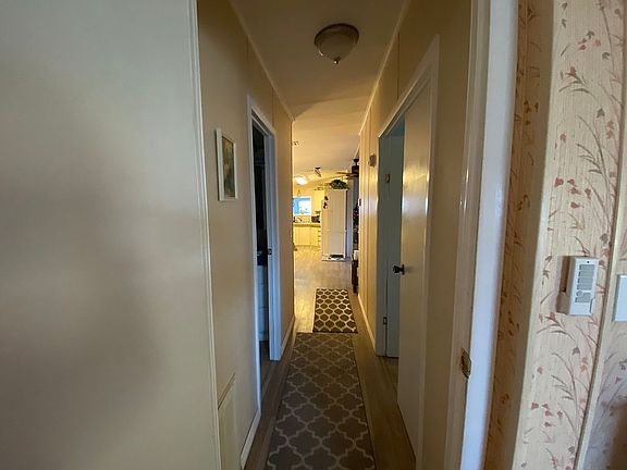 4th image of 258 Caviller Ct