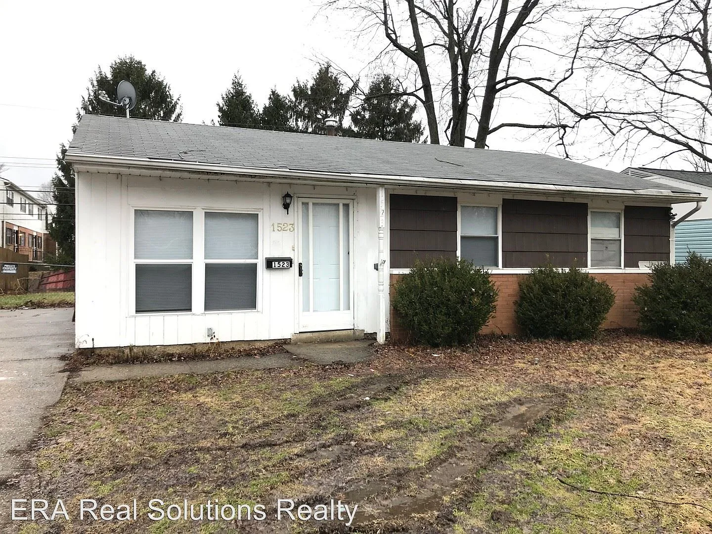 1523 Burlington Ave photo 1