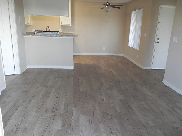 Chapman Villas Apartments — Photo 7