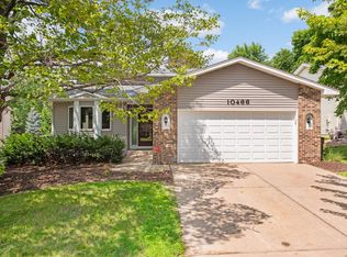 10466 Grant Dr, Eden Prairie, MN 55347