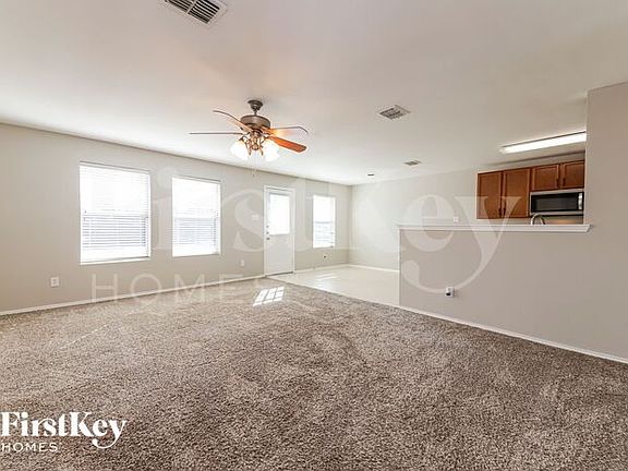 3rd image of 1018 Churchill Dr